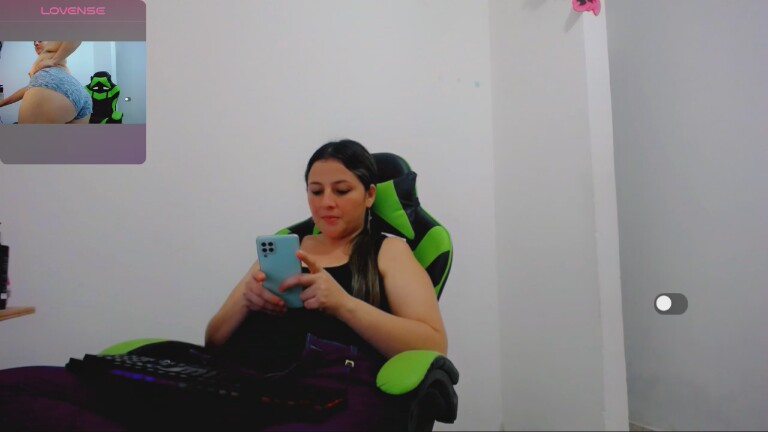 allisonbby28's Streamate show and profile