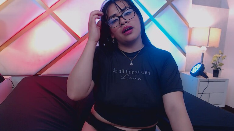 DafneBrunette's Streamate show and profile