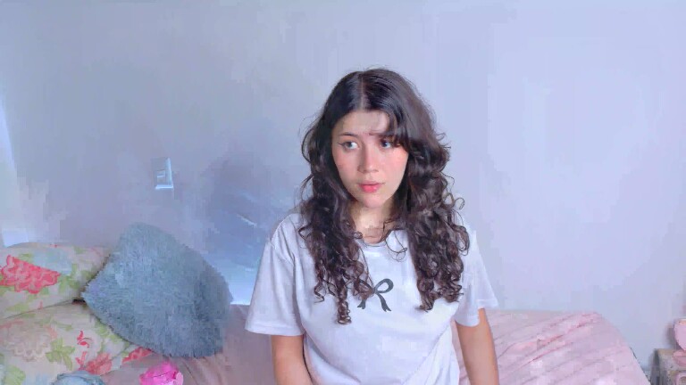 RosieFernandez's Streamate show and profile