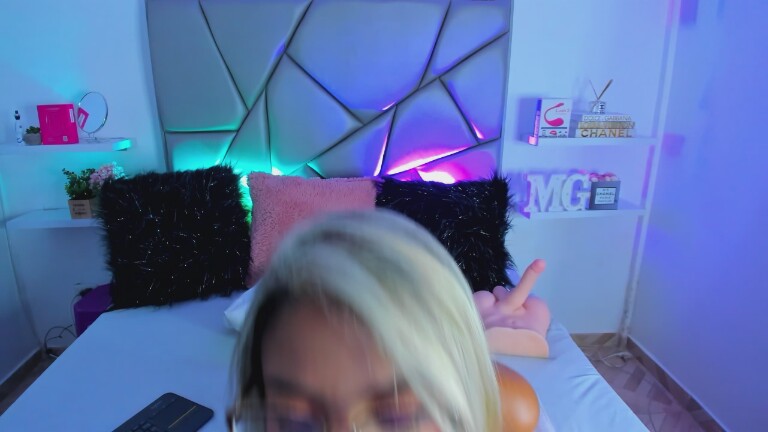 MelissaGolden's Streamate show and profile