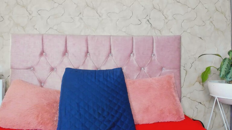 ValerinReeds's Streamate show and profile