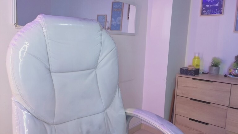 blueehazell18's Streamate show and profile