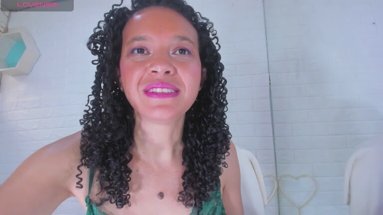 Jazlin199's Streamate show and profile