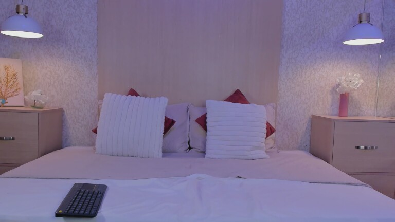 Aly_Brownn's Streamate show and profile