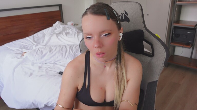 AyraLust's Streamate show and profile