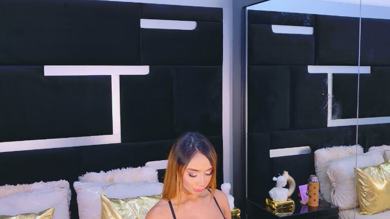 AlanaFerrara's Streamate show and profile