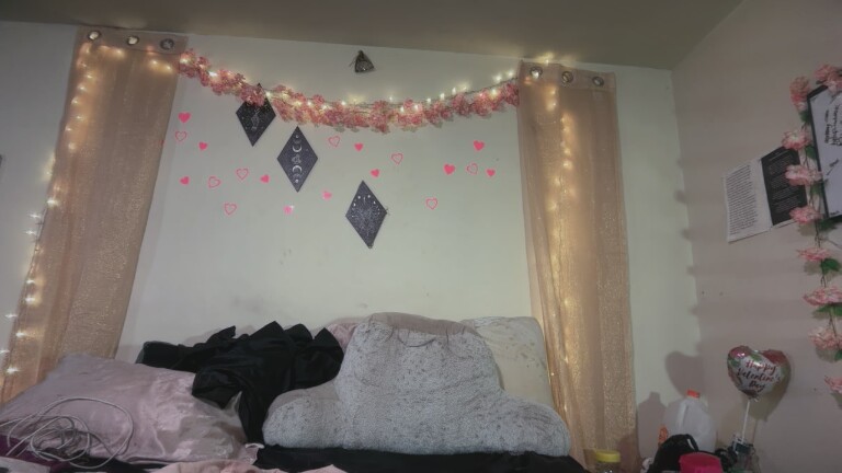 LunaNova444's Streamate show and profile