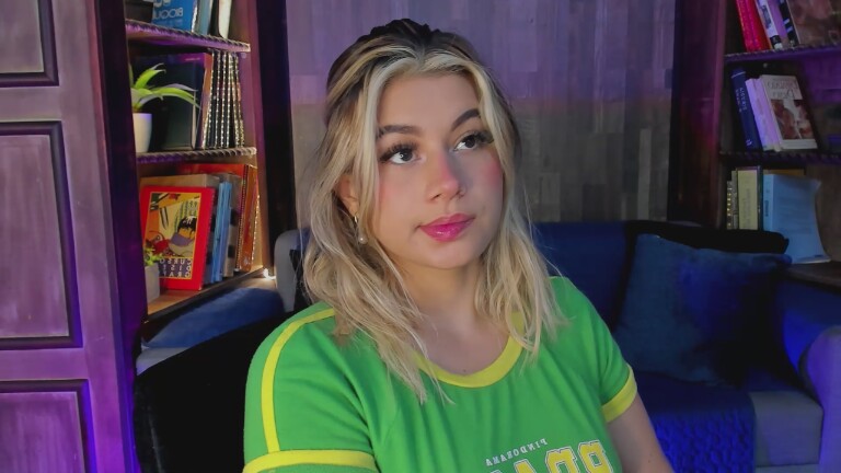 MeliGrey's Streamate show and profile