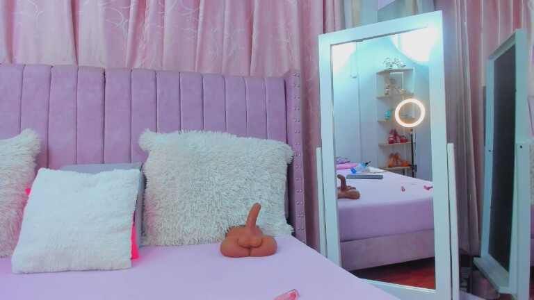 Grace_Jonees's Streamate show and profile