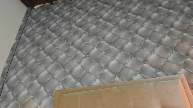 Emmily_Coopers's Streamate show and profile