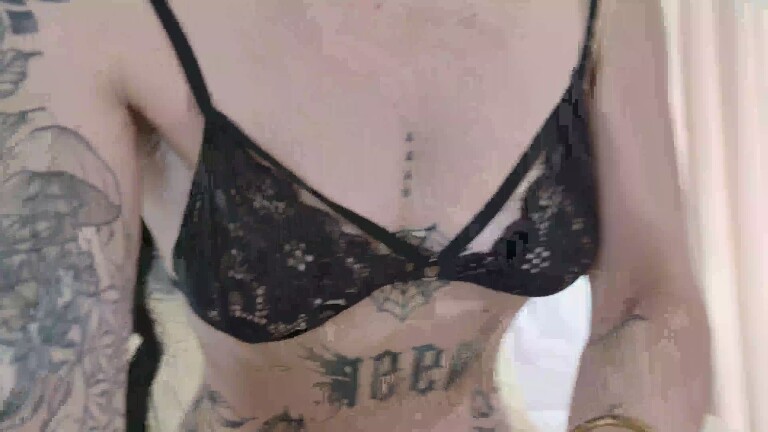 Sweetssinn's Streamate show and profile