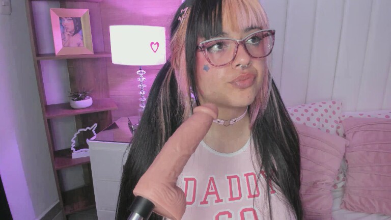 MaddieWaves's Streamate show and profile