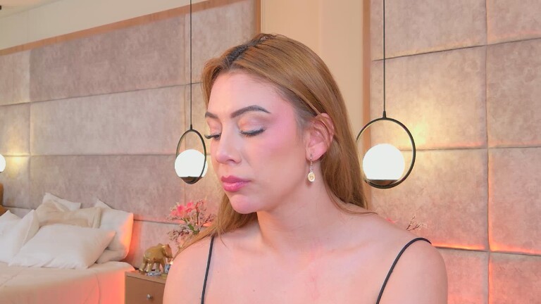 ArianaSole's Streamate show and profile