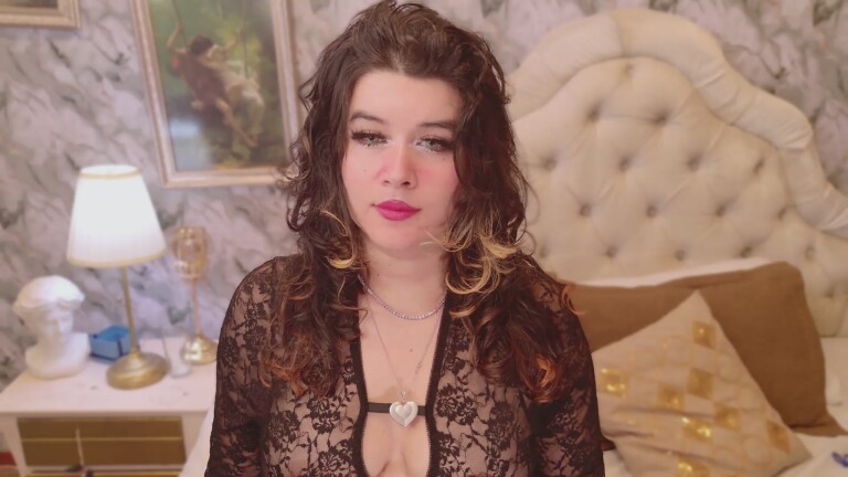 MaraMaison's Streamate show and profile