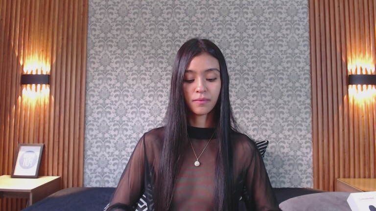 Charlotte_18's Streamate show and profile