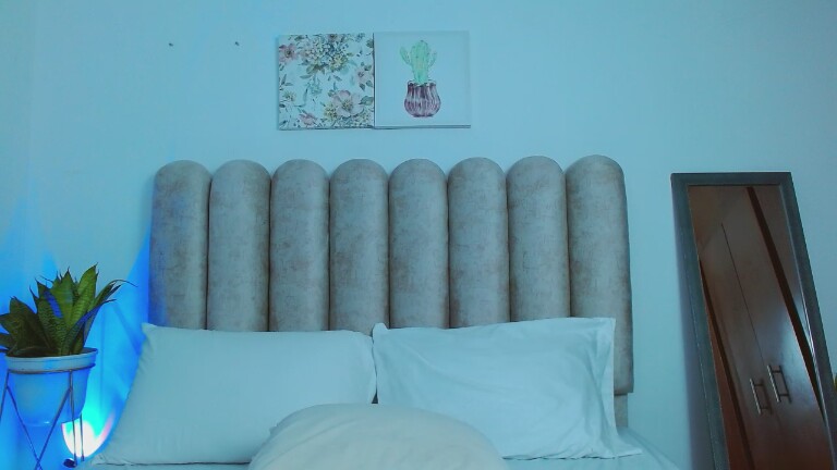 AgathaJhonson's Streamate show and profile