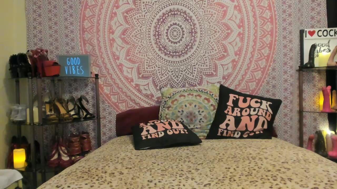 GoldieStar Live Porn Model Profile