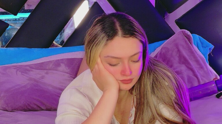 Giigii_Hadid's Streamate show and profile