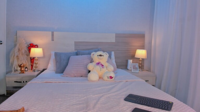 AnaSofiaLeon's Streamate show and profile