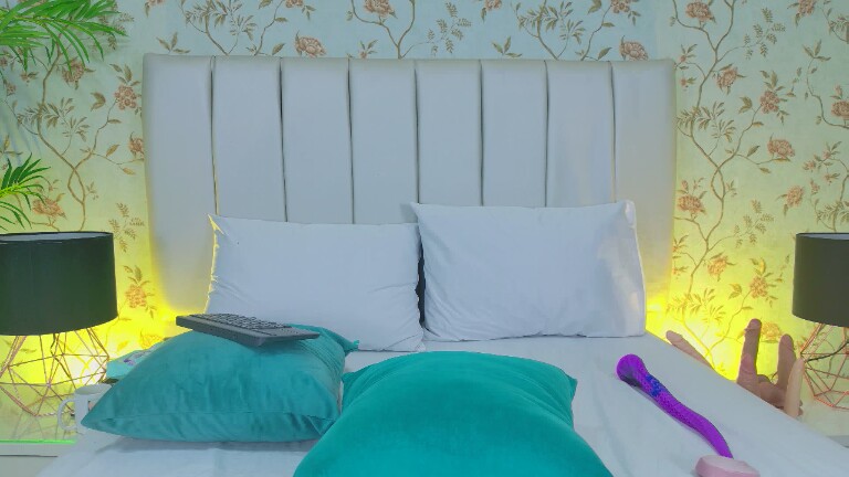 BrisaVegaGB's Streamate show and profile