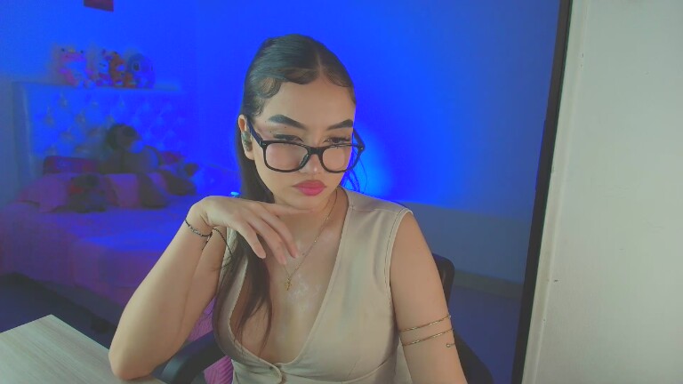 Kaara_Coopper's Streamate show and profile