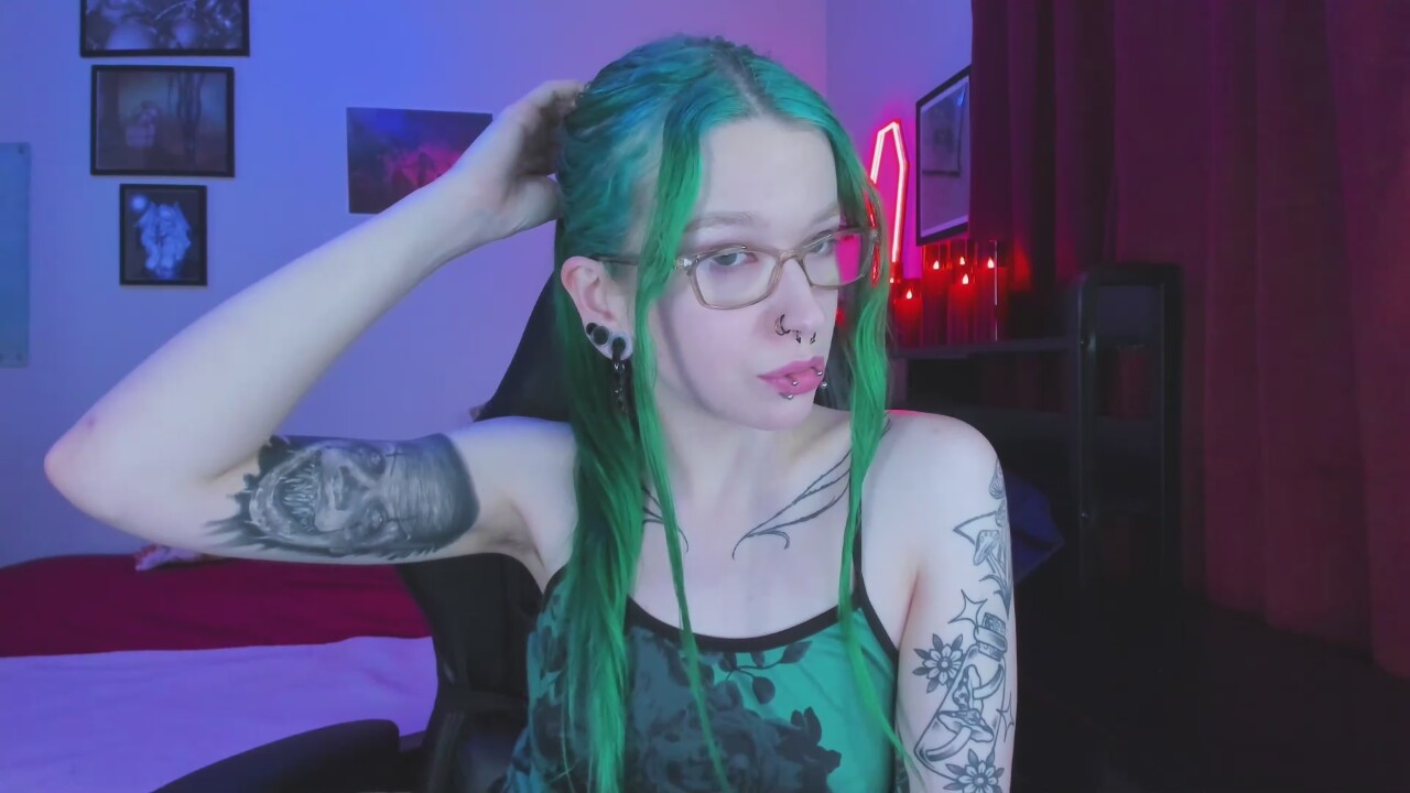 NikkiVill