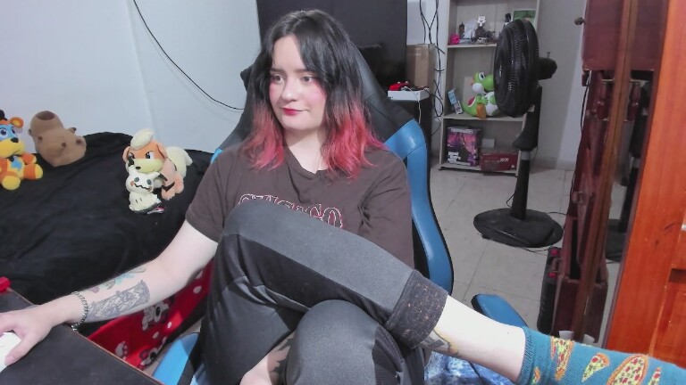 Red_Pandemonium's Streamate show and profile