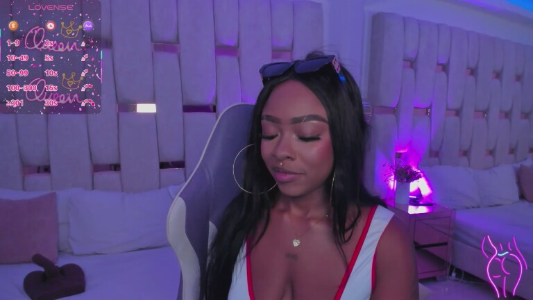 miiaschwarz's Streamate show and profile