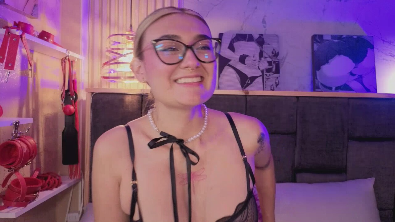 Victoria_Lennoxx