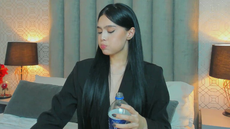 ValeniaMoore's Streamate show and profile