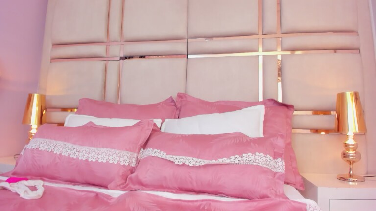 CharlotteBakers's Streamate show and profile