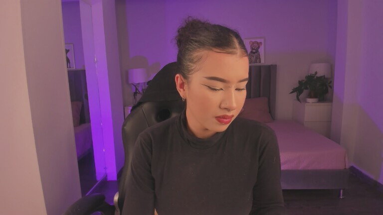 liawavy's Streamate show and profile