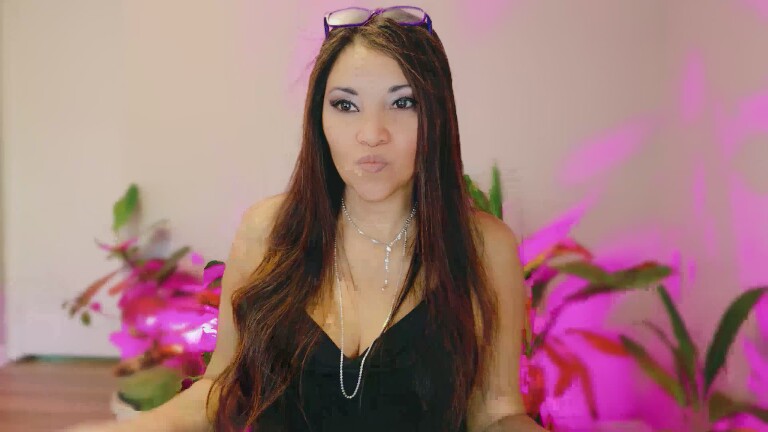 DivineLynn's Streamate show and profile