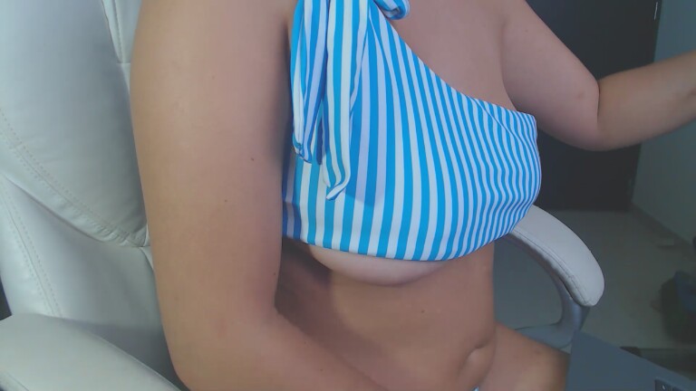 Sacha_Love's Streamate show and profile