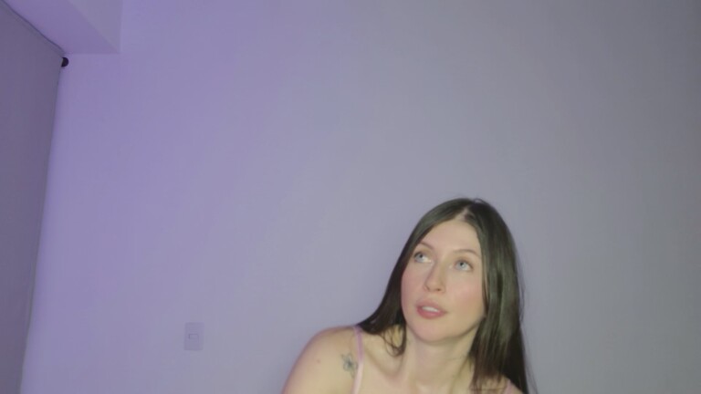 EmmaShaykk's Streamate show and profile