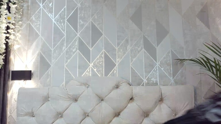 Lia_Bloom's Streamate show and profile